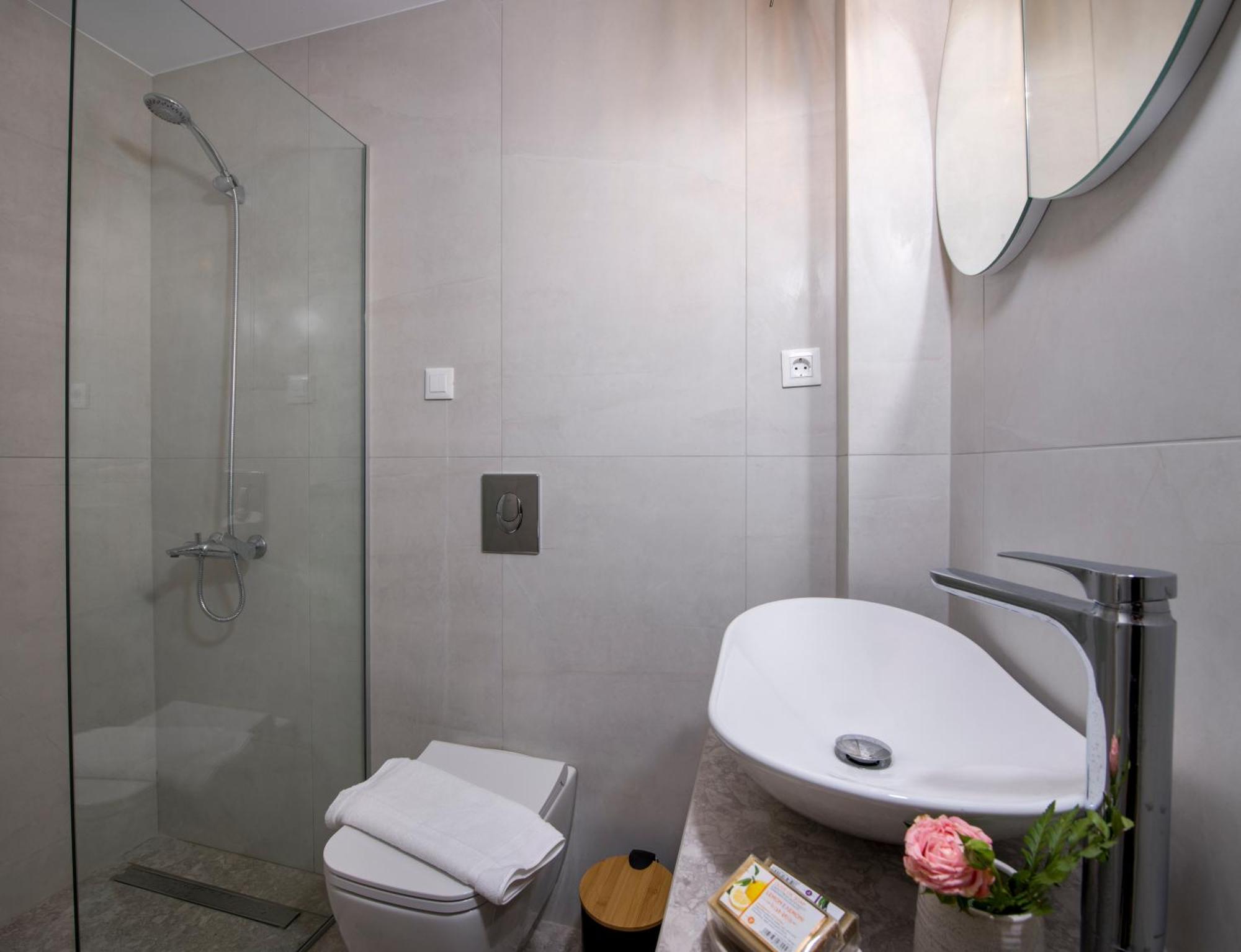 Eleanthi Modern Living Apartment Galatás Cameră foto